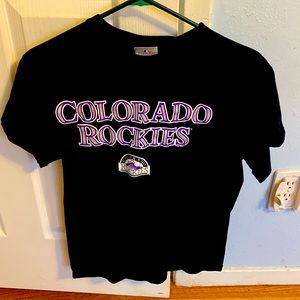 Woman’s colorado Rockies shirt